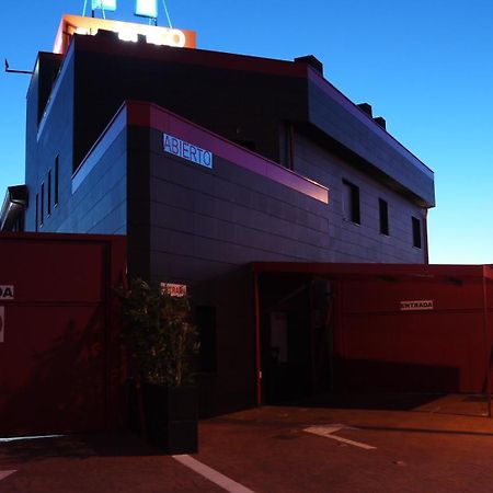 V Hotel Arroyomolinos Exterior photo