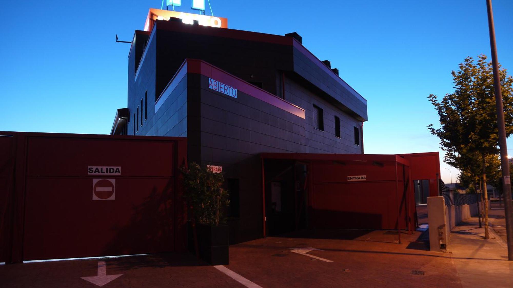 V Hotel Arroyomolinos Exterior photo
